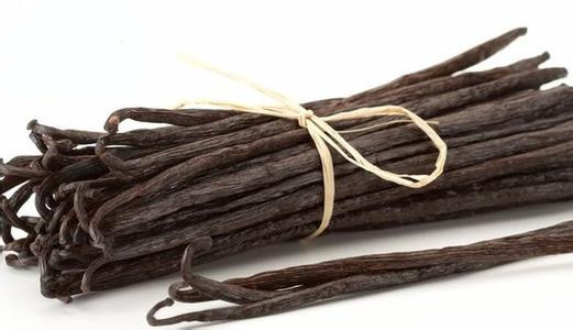Madagascar Bourbon vanilla beans — rich aroma, traditional curing